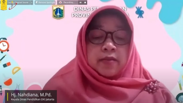 Kepala Dinas Pendidikan DKI Jakarta Nahdiana dalam webinar Kajian Kesiapan Pembelajaran Tatap Muka di Provinsi DKI Jakarta.