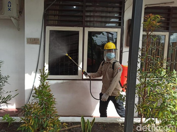 Klaster perkantoran di Kota Pasuruan membengkak. Total, satgas menemukan 34 kasus COVID-19 di sejumlah perkantoran.