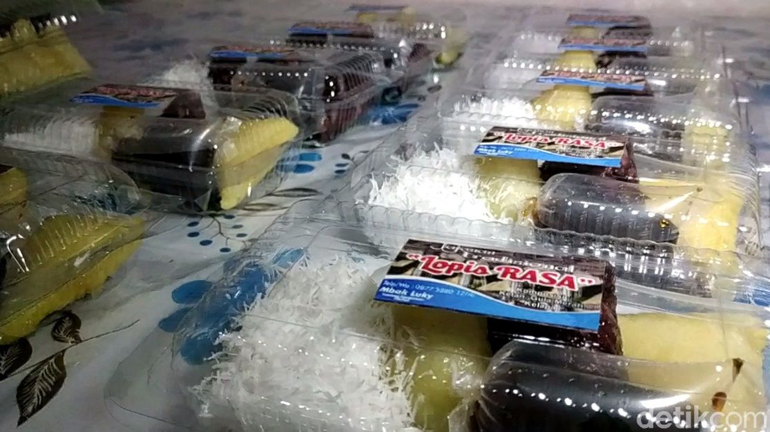 Unik! Lupis 'Rasa' Pacitan Ini Hanya Dijual di Hari Jum'at dan Minggu