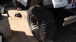 Melihat Jeep Putih Jadul Milik Nike Ardilla