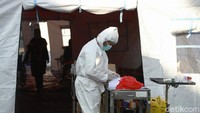 Ditambah imbas dari lonjakan kasus virus Corona di Indonesia membuat ketersediaan tempat tidur dan oksigen medis di berbagai rumah sakit menipis.