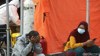 Wali Kota Bekasi Rahmat Effendi menyebut, 40 % pasien yang dirawat di RSUD Kota Bekasi tidak berdomisili di Kota Bekasi. 