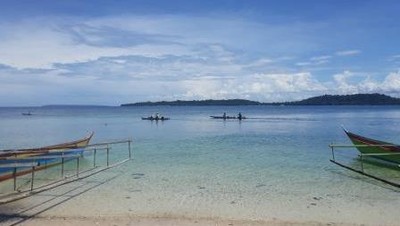 Rupa Secuil Surga dari Teluk Cenderawasih