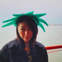 Utada Hikaru yang populer dengan lagu First Love itu mengumumkan bahwa dirinya adalah non-biner. Penyanyi asal Jepang itu tidak ingin lagi diidentifikasikan sebagai pria atau wanita. Foto: Instagram