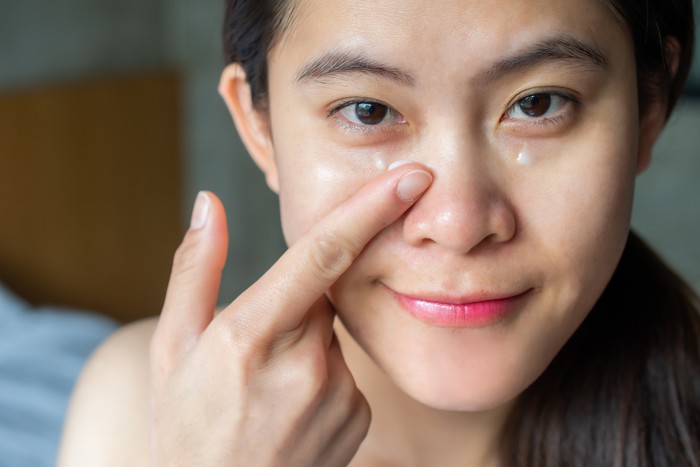 The anti aging cream is using to reducing, masking or preventing signs of skin aging.
