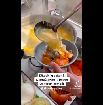 5 Kasus 'Penistaan' Seblak hingga Bubur Ayam yang Bikin Netizen Resah