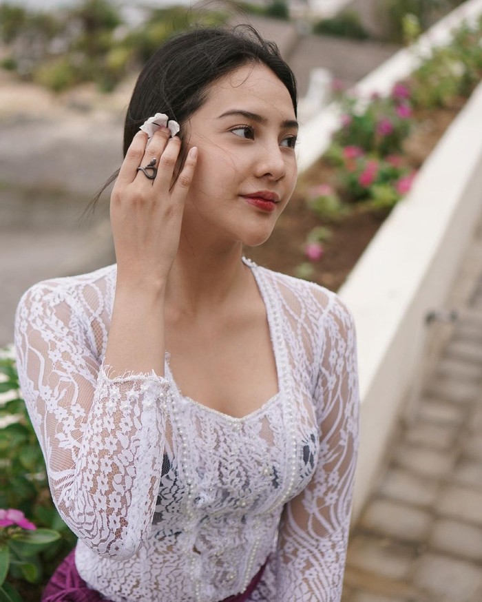 Anya Geraldine
