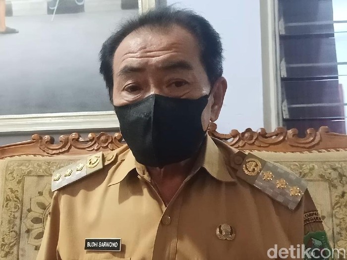 Bupati Banjarnegara, Budhi Sarwono.