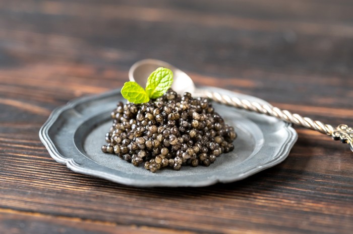 5 Fakta Caviar, Telur Ikan Super Mahal yang Jadi Favorit Sisca Kohl