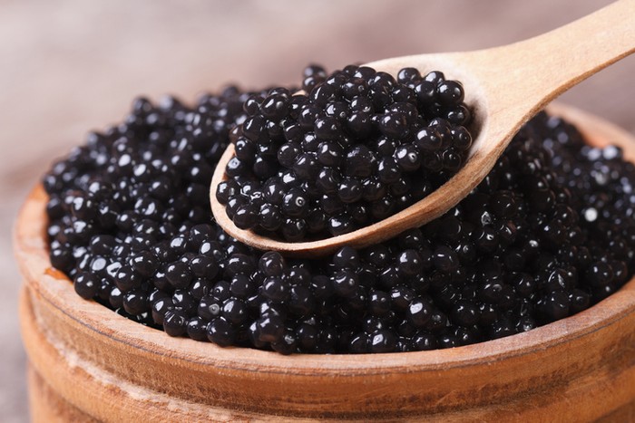 5 Fakta Caviar, Telur Ikan Super Mahal yang Jadi Favorit Sisca Kohl