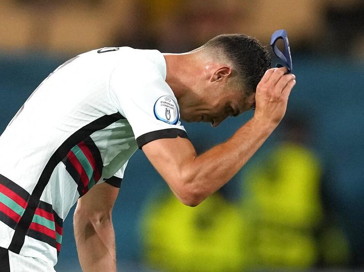 Detik-detik Cristiano Ronaldo Marah, Lempar Ban Kapten ke Tanah