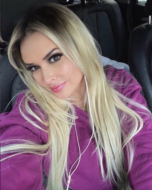 Daniela Katzenberger memiliki bisnis fashion dan kecantikan. Pada 2016 dia merilis aplikasi khusus Love and Style untuk bisnisnya tersebut. Foto: Dok. Instagram @ danielakatzenberger