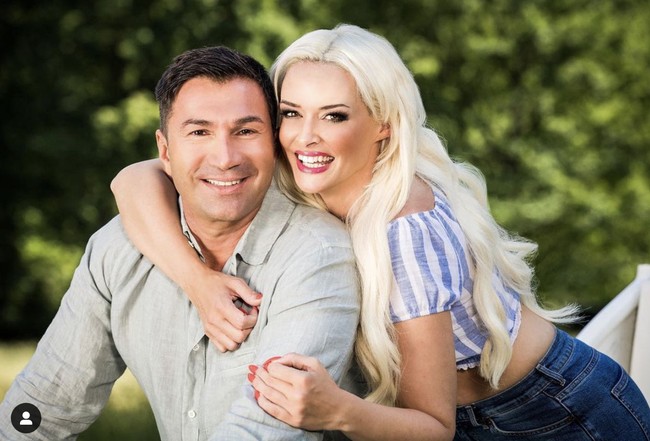 “Aku tahu ada beberapa orang yang sangat kesal pada foto ini (dan juga kata milf yang aku tulis, yang sebenarnya lelucon). Sejujurnya aku tidak terlalu memikirkannya dan tidak mau memanjakan mood siapapun. Aku sedikit menyensornya. Maaf lagi,” tulisnya. Foto: Dok. Instagram @ danielakatzenberger