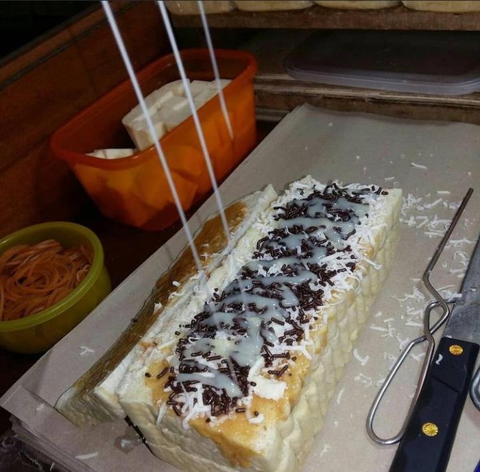 Food spot Roti Bakar Bandung