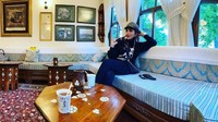 Kehidupan rumah tangganya dengan Ashanty memang dikenal sebagai rumah tangga yang harmonis dan jauh dari terpaan gosip. Instagram pribadi Anang bahkan dipenuhi oleh unggahan foto sang istri maupun anak-anaknya. Foto: Instagram/ananghijau