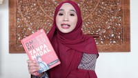 Ibu muda pemilik wajah oriental yang memiliki beberapa pabrik produk kesehatan dan kecantikan itu kini beromzet ratusan miliar. 