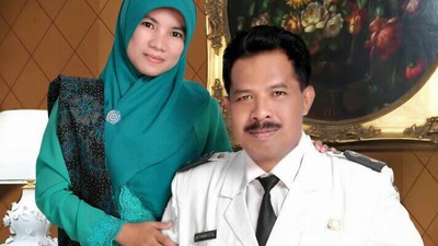 7 Foto Transformasi Wanita Viral, Dulu Istri Pejabat Kini Buruh Pabrik