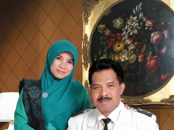 7 Foto Transformasi Wanita Viral, Dulu Istri Pejabat Kini Buruh Pabrik