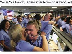 Meme Ronaldo Keok di Euro 2020 dan Coca Cola Bahagia