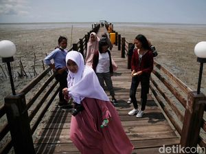 Menjelajah Pantai Sejarah yang Penuh Cerita di Sumatera Utara