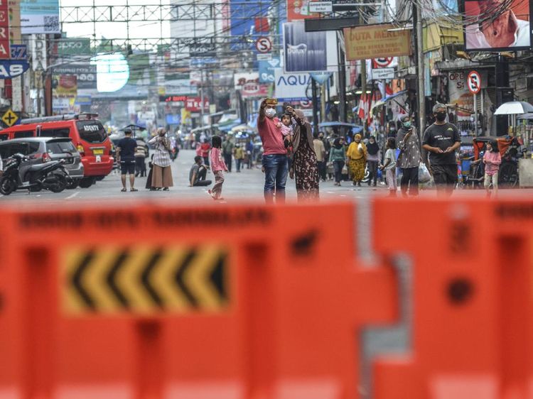 Ragam Cara Mencegah Corona Kian Merebak di Berbagai Daerah RI