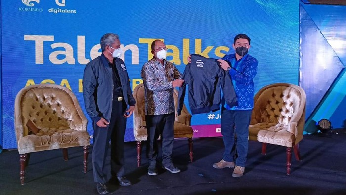 Sederet Kegiatan Digital Talent Scholarship Kominfo Kominfo terus berupaya memberdayakan pelaku UMKM di Tanah Air. Salah satu caranya melalui keterampilan digital lewat program Digital Talent Scholarship (DTS).