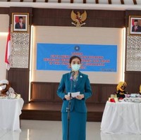 Terakhir ada Selvi Ananda yang tampil cantik ketika menghadiri sebuah acara dengan seragam PKK. Saat ini Selvi Ananda sendiri menjabat sebagai Ketua Tim PKK Kota Surakarta. Foto: Instagram/@pkkkotasurakarta