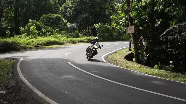 Touring Jarak Jauh Ada sebagian orang yang gemar wisata touring jarak jauh menggunakan motor. Di saat pandemi virus Corona seperti ini, kalau mau touring jarak jauh seperti Jakarta-Bali, berikut tipsnya.