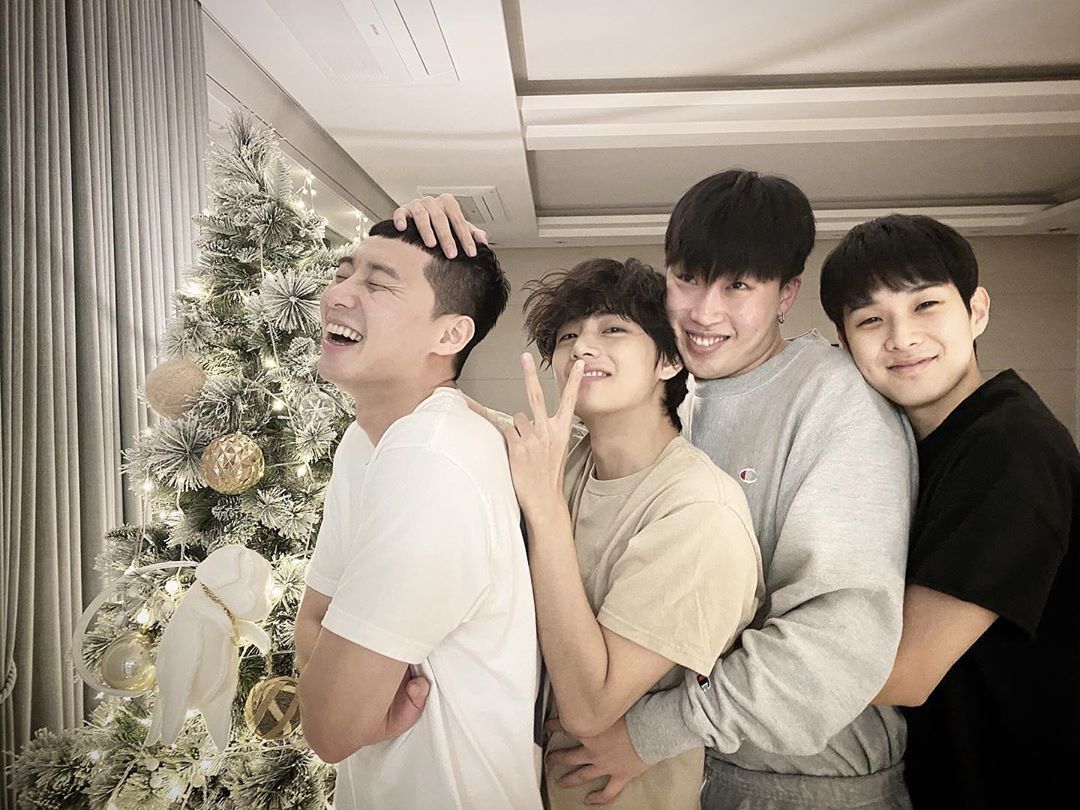 5 Squad Artis Korea Terpopuler, 97 Line hingga Wooga Squad!