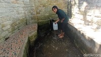 Nah ini tiga pemandian di tempat khusus pria, dibuat bersekat karena biasanya digunakan untuk ritual tertentu. 