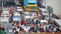 Hal itu telah memicu eksodus dari Dhaka, ibu kota Bangladesh. Mamunur Rashid/NurPhoto via Getty Images