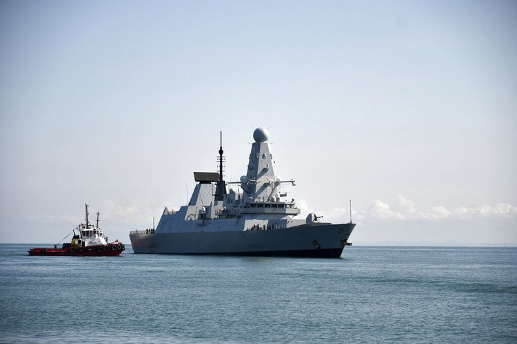 HMS Defender HMS Defender