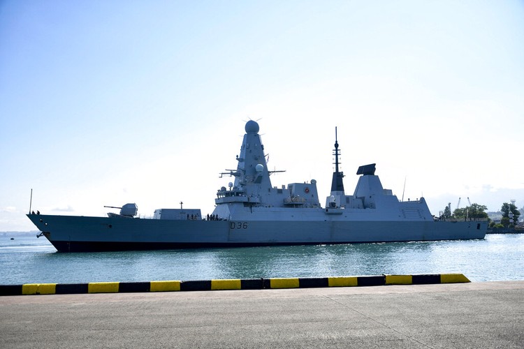 HMS Defender HMS Defender