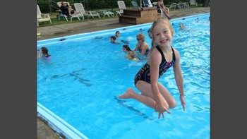 Mengambang di air. Foto: dok illumeably