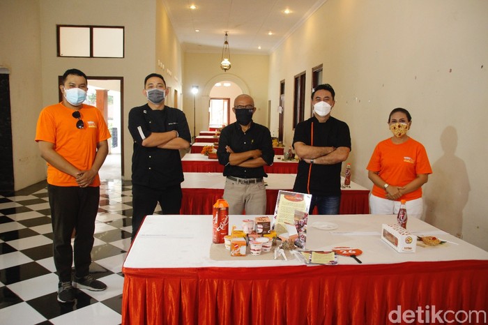 Keplek Ilat Creative Food Cari Kuliner Solo Kreatif dengan Paduan Tehbotol Sosro