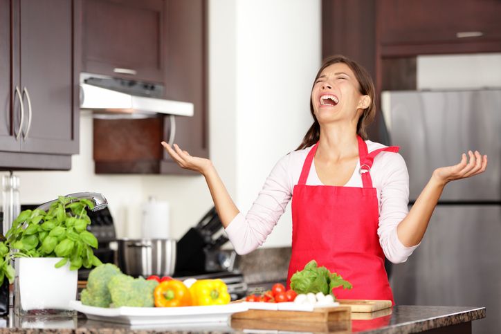 Kesal Masakannya Dikritik, Wanita Ini Ogah Masak Buat Teman Suaminya Lagi