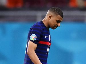 Pele: Angkat Kepalamu, Mbappe