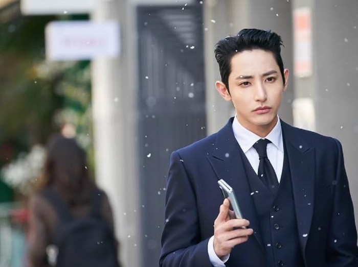 8 Fakta Lee Soo Hyuk, Pemain Doom At Your Service Ganteng Bersuara Seksi