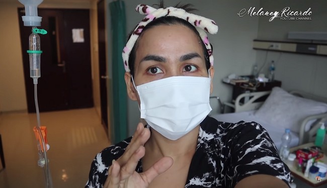 Melalui kanal YouTube miliknya, Melaney Ricardo mengaku pernah positif Covid-19 pada awal Oktober 2020. Setelah sebulan menjalani perawatan di rumah sakit, Melaney dinyatakan sembuh dari Corona. Foto: Dok. YouTube Melaney Ricardo