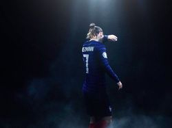 Meme Tragis Prancis Dipulangkan Swiss