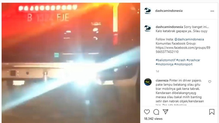 Pajero pakai aksesori lampu tembak di belakang