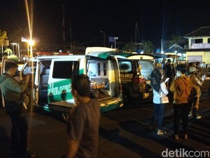 Ambulans Disiagakan Evakuasi Korban Tenggelamnya KMP Yunicee