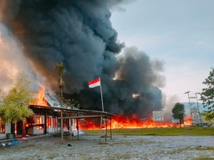 Runutan Kerusuhan Yalimo hingga 34 Kantor, Ratusan Ruko-Motor Dibakar Massa