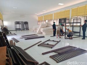 COVID-19 Terus Menggila, Bupati Ipuk Tambah Bed di Tempat Isolasi