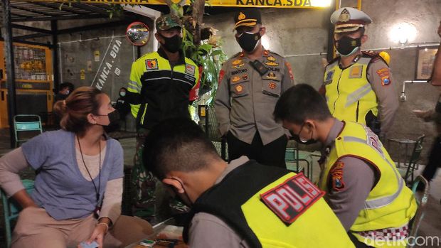 razia jam malam sidoarjo