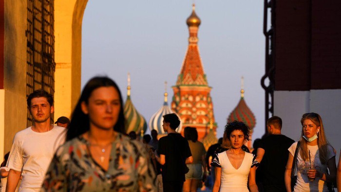 Dalam 24 jam terakhir, Rusia mencatatkan rekor kematian imbas Corona mencapai 652 orang sehari. Angka tersebut merupakan yang tertinggi hingga saat ini.
