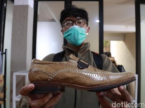Bisnis Sepatu Ceker Ayam Bangkitkan Ekonomi di Kala Pandemi