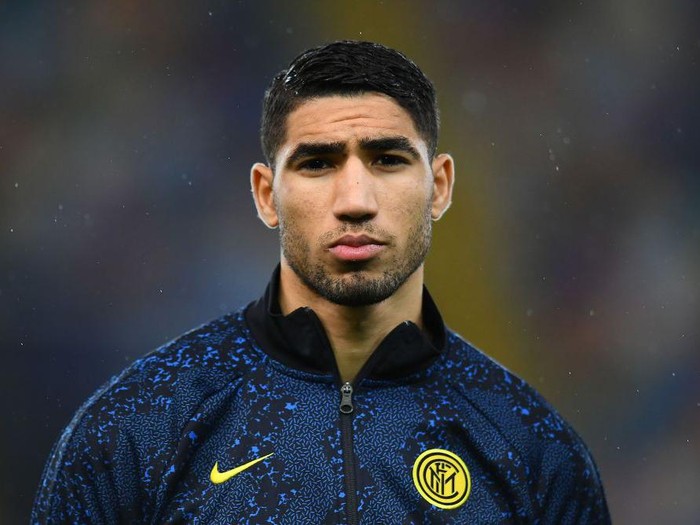 UDINE, ITALY - JANUARY 23: Achraf Hakimi of FC Internazionale looks on during the Serie A match between Udinese Calcio and FC Internazionale at Dacia Arena on January 23, 2021 in Udine, Italy. (Photo by Alessandro Sabattini/Getty Images)