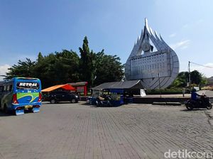 Brebes Kembali ke PPKM Level 4, Ganjar Berang-Bupati Meradang