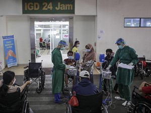 Singgung Lonjakan di Malaysia, Wamenkes Klaim Puncak COVID-19 RI Sudah Lewat